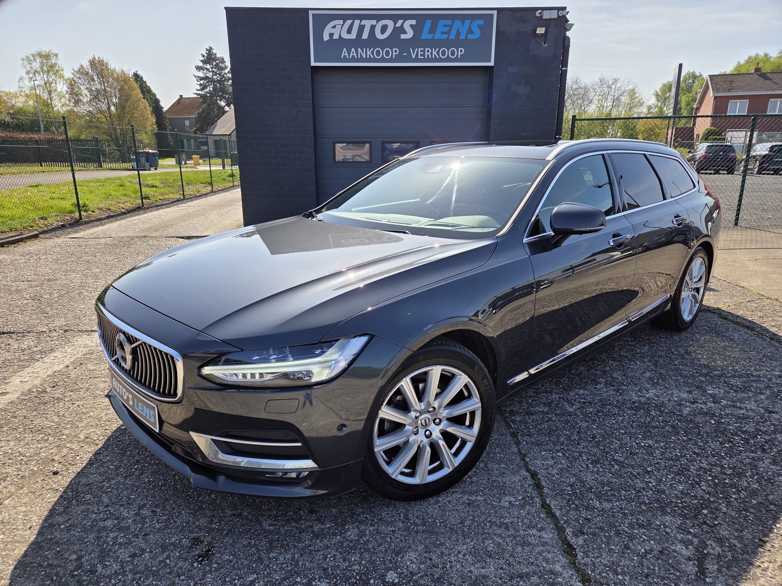 Volvo V90