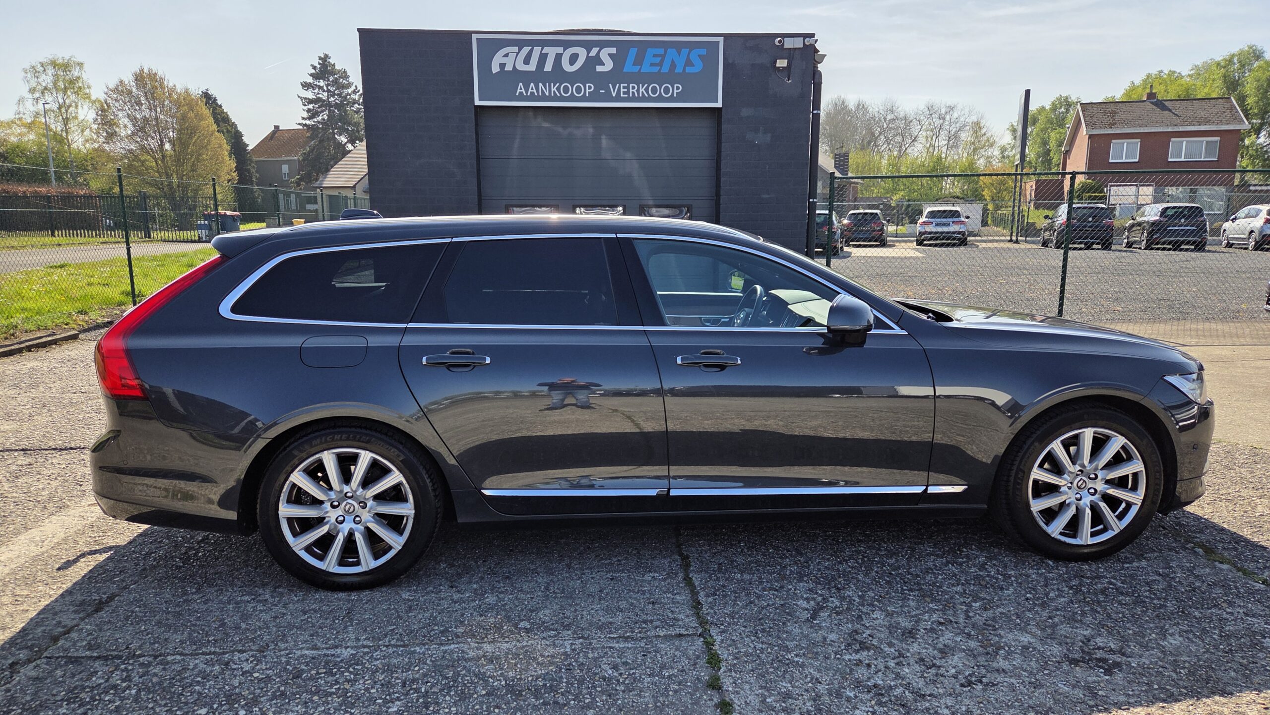 Volvo V90