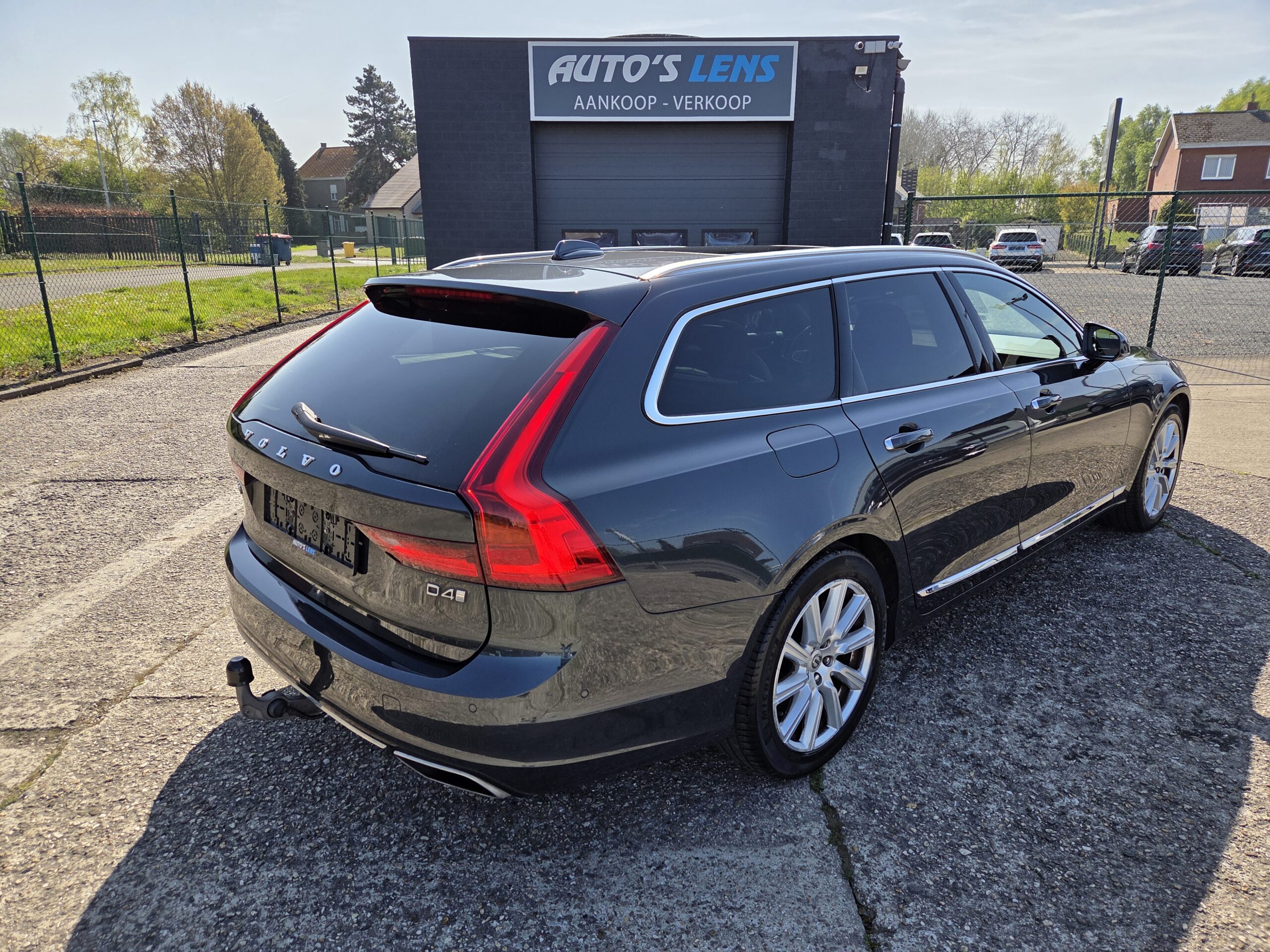 Volvo V90