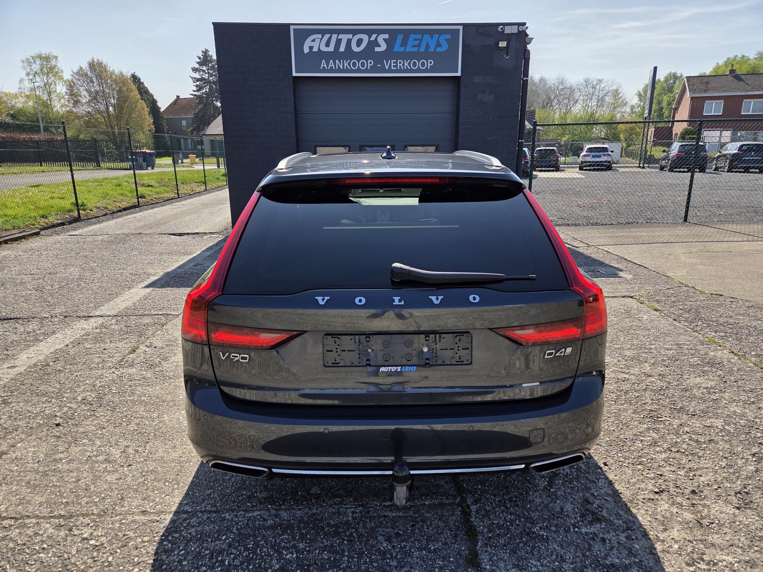 Volvo V90